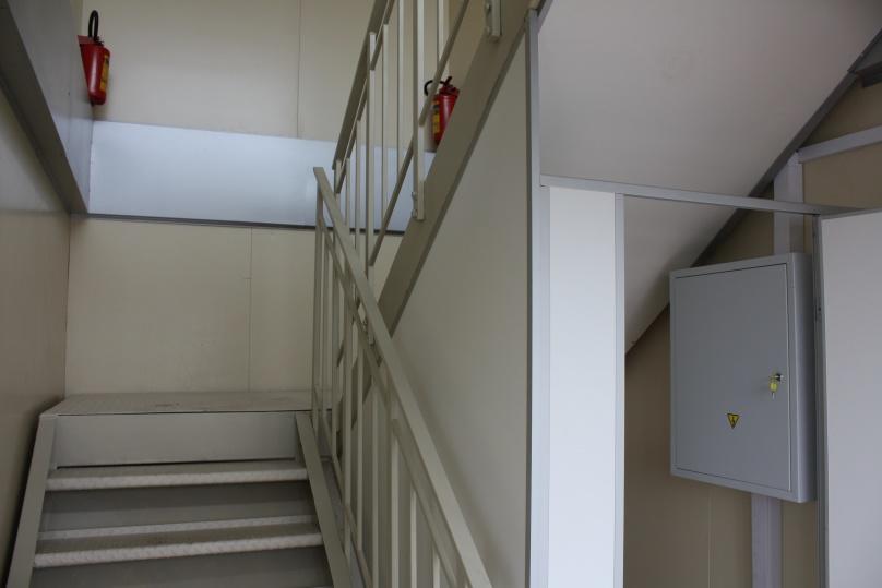 Внутренняя лестница на второй этаж